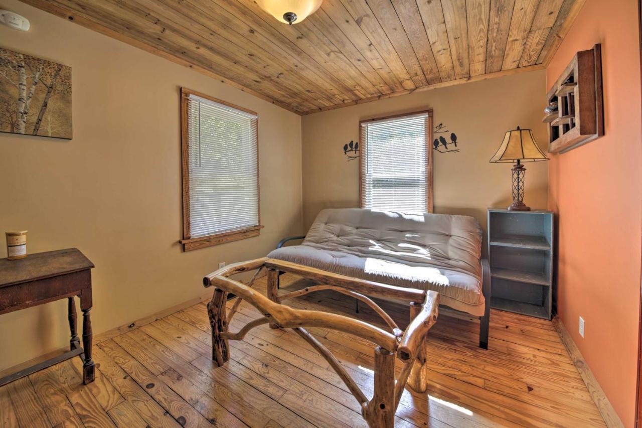 Pet-Friendly Cottage With Fire Pit - 3 Mi To Siu! كاربونديل المظهر الخارجي الصورة